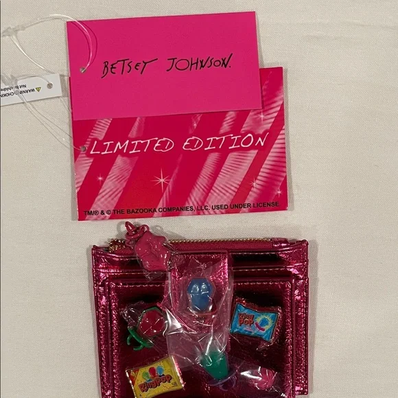 Betsey Johnson LIMITED EDITION Shiny Pink Ring Pop Candy Wallet - Picture 3 of 5